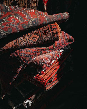 Hand-Knotted Rugs vs. Hand-Tufted Rugs: Which Is Right for Your Space?