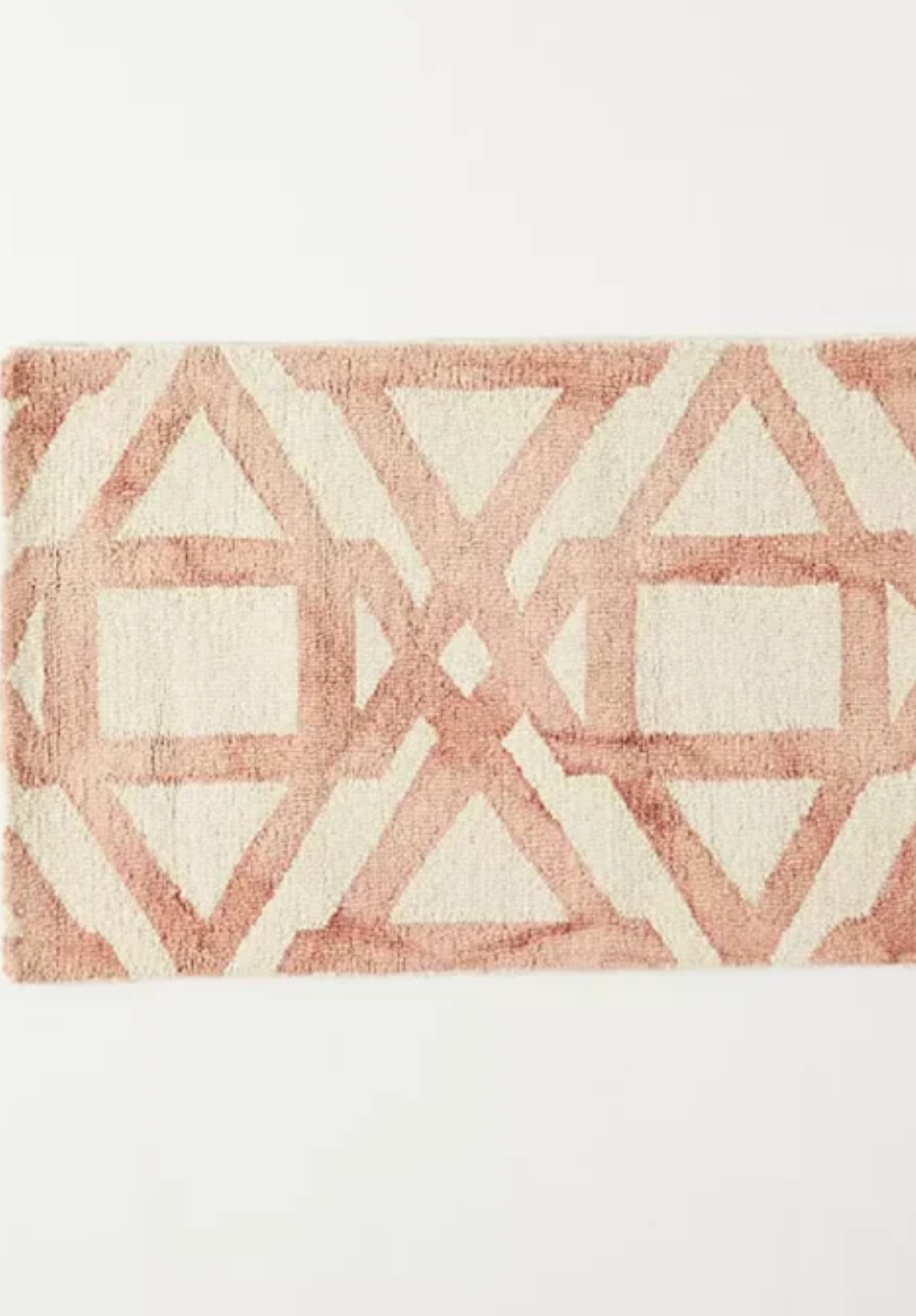 Blush Serenity Tufted Rug: Pink & Ivory Elegance
