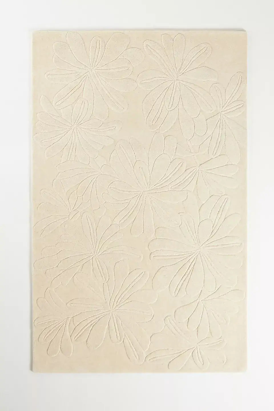 IVORY Hand-Tufted Sculpted Daisy Rug