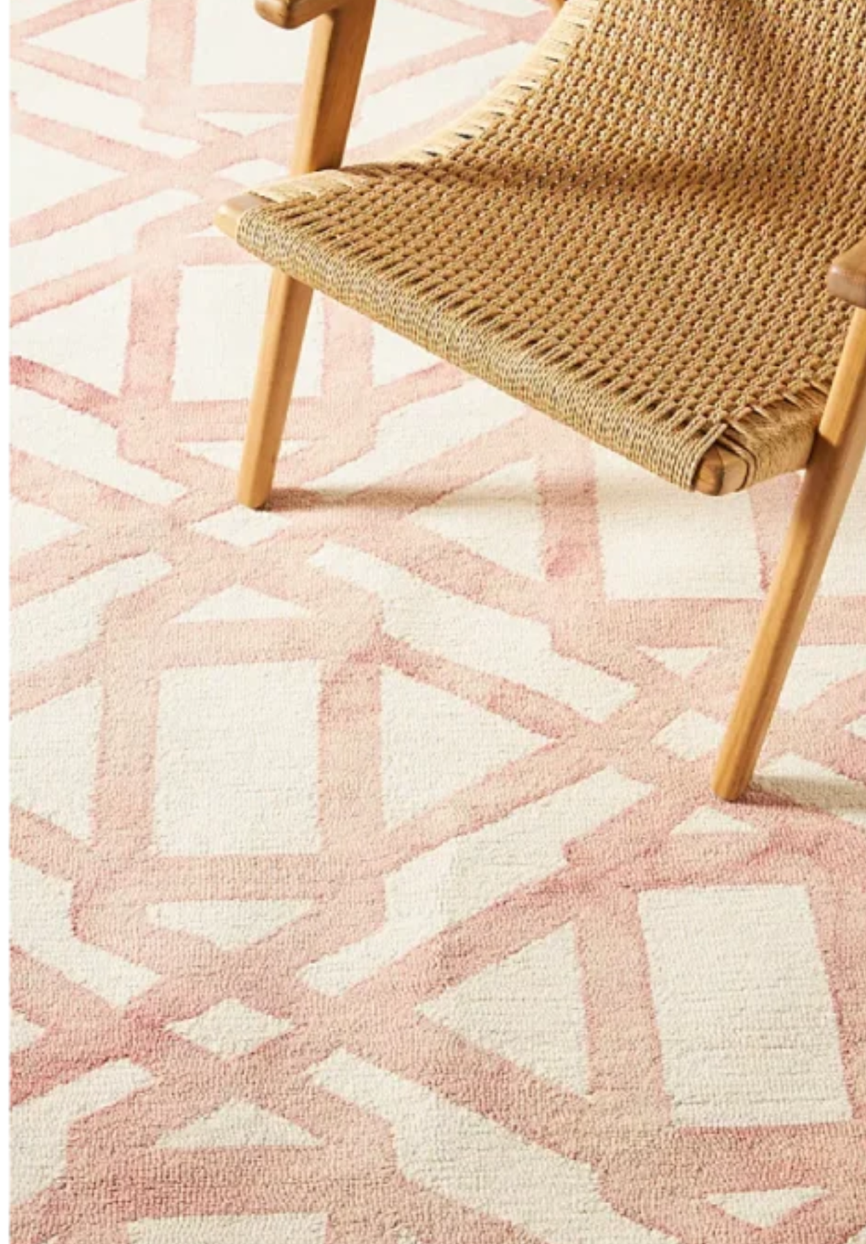 Blush Serenity Tufted Rug: Pink & Ivory Elegance