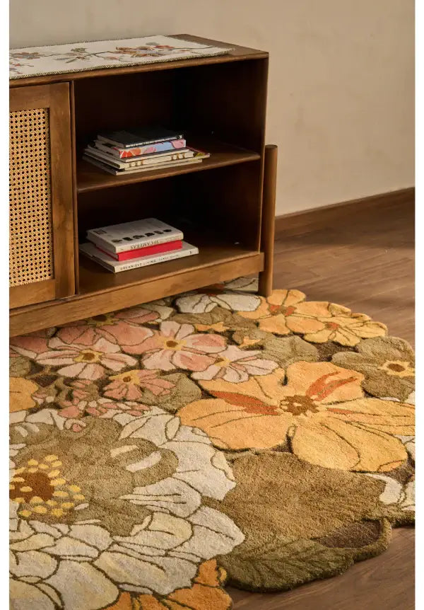 Bloomfield Hand-Tufted Floral Rug