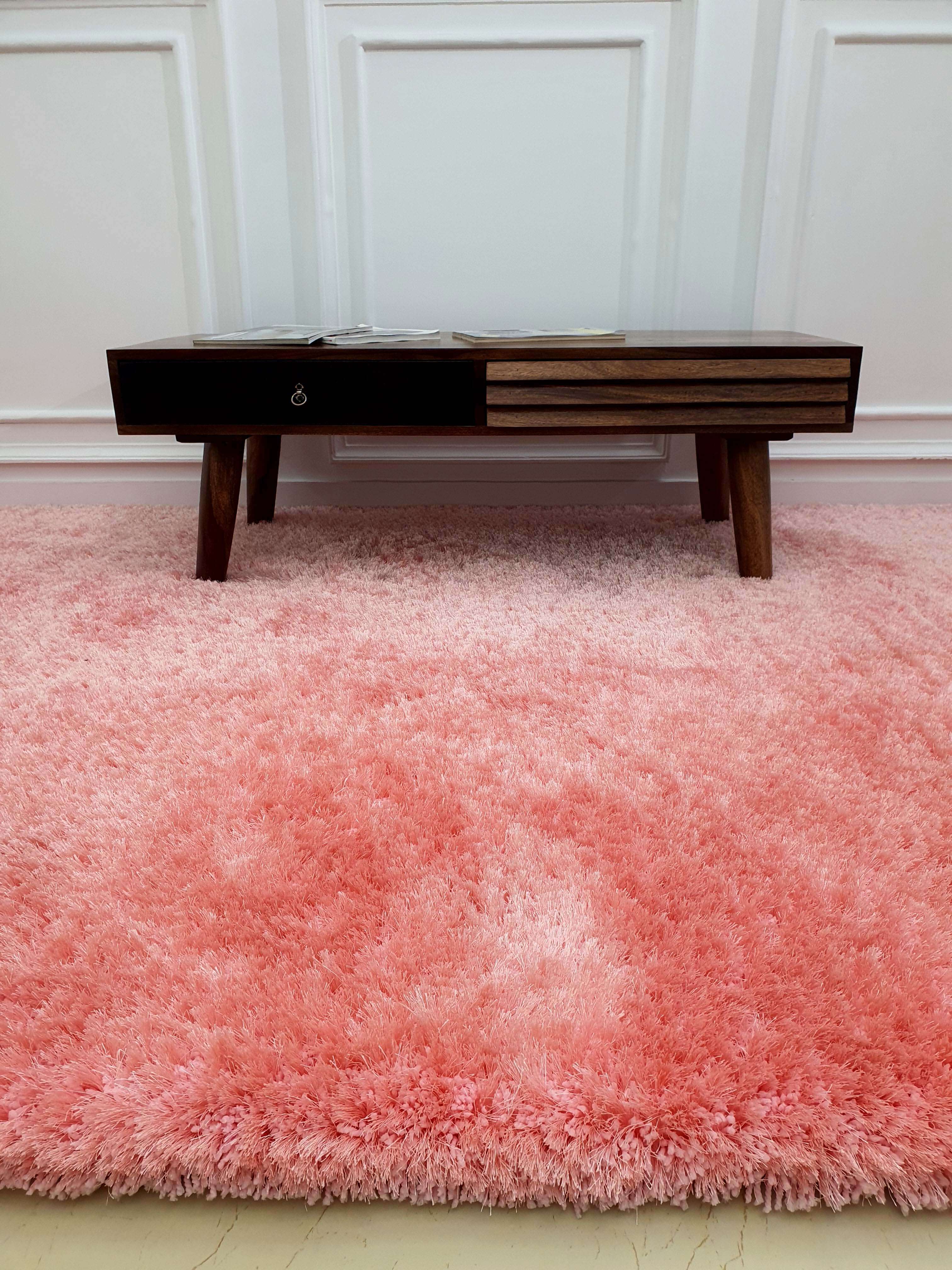 Luxurious PINK Shaggy Rugs for Home Decor