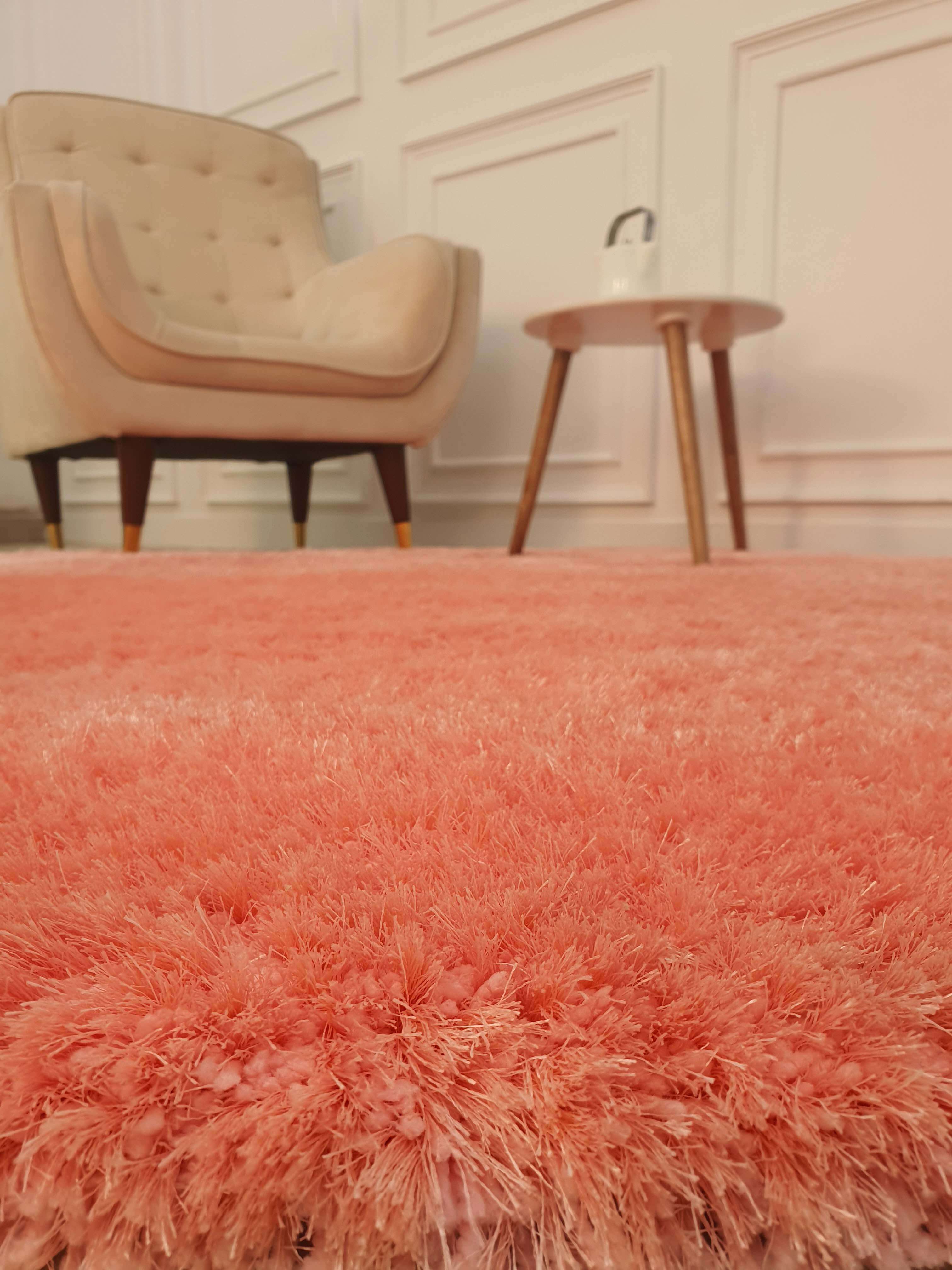 Luxurious PINK Shaggy Rugs for Home Decor