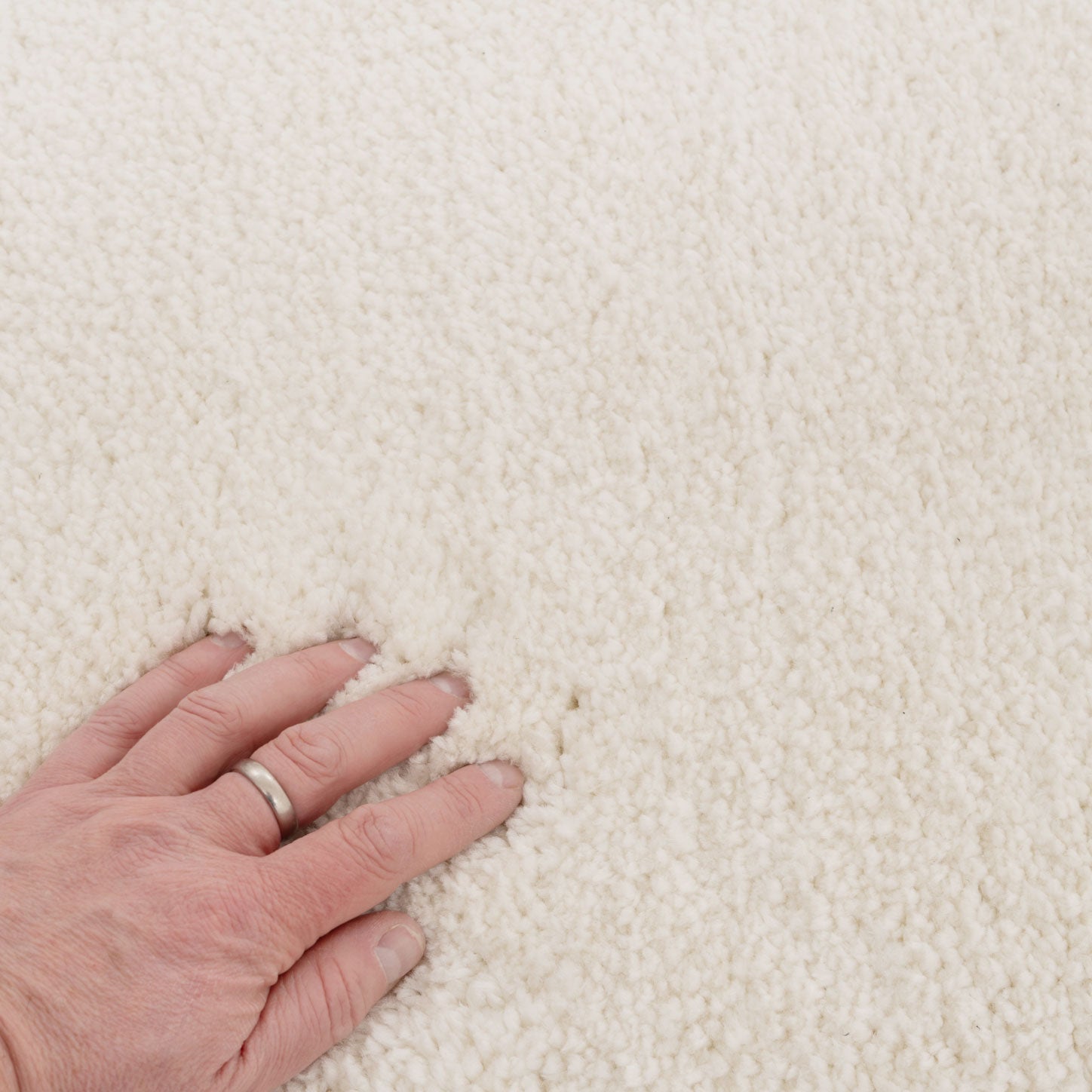 Premium Cream Shaggy Rug