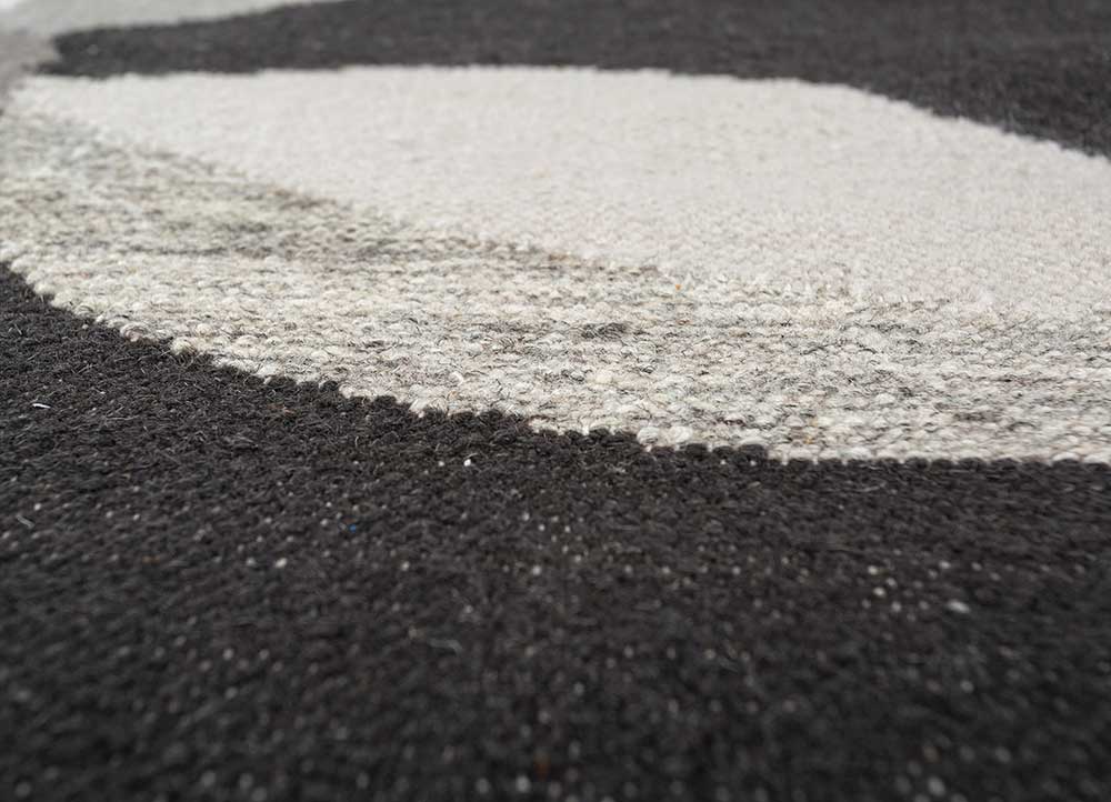 Antique White/Black Hand-Tufted Rugs | Quality Wool