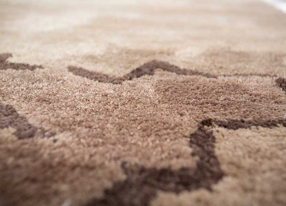 Medium Tan/Stucco Hand Tufted Rug