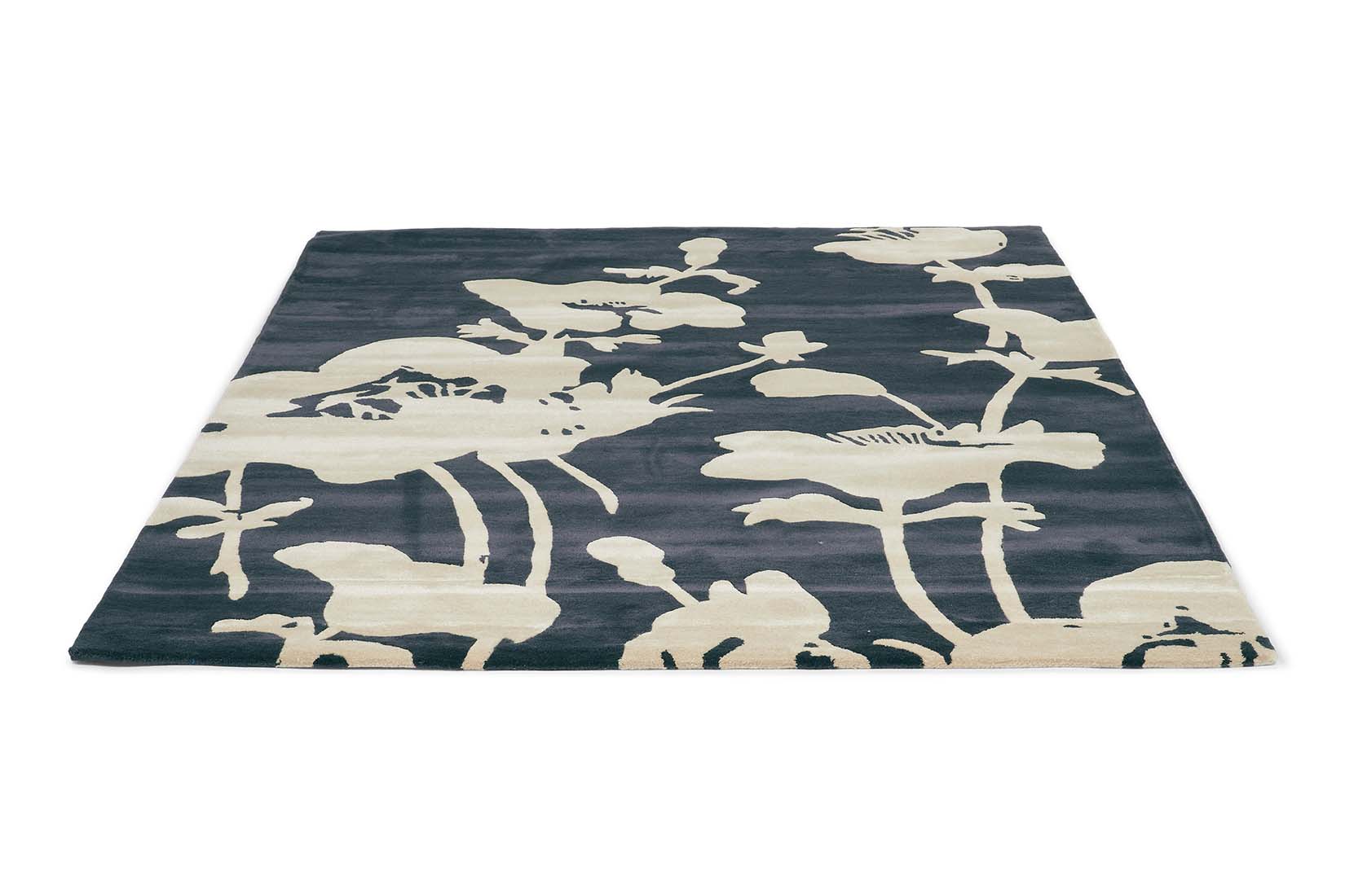 Floral Charcoal Hand-Tufted Rug
