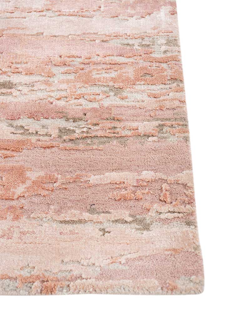 Antique White/Pink Crush Hand Knotted Rugs