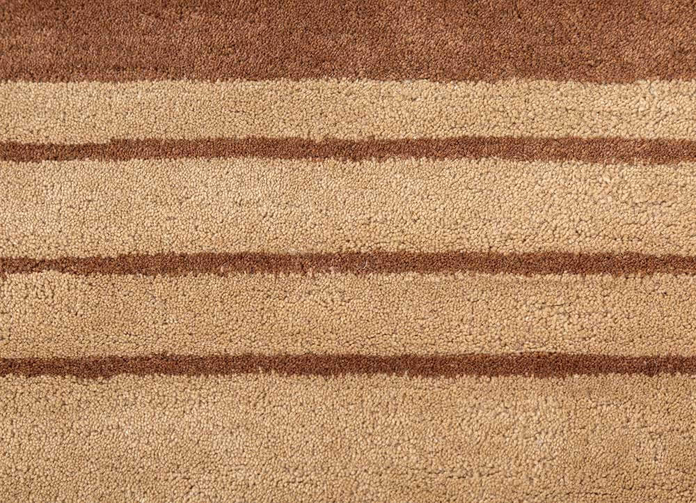 Varune ashwood/light peach hand tufted Rug