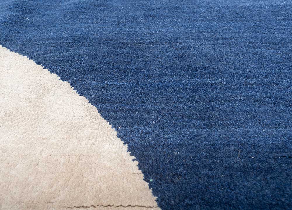 Ocean Cream Hand-Tufted Rug