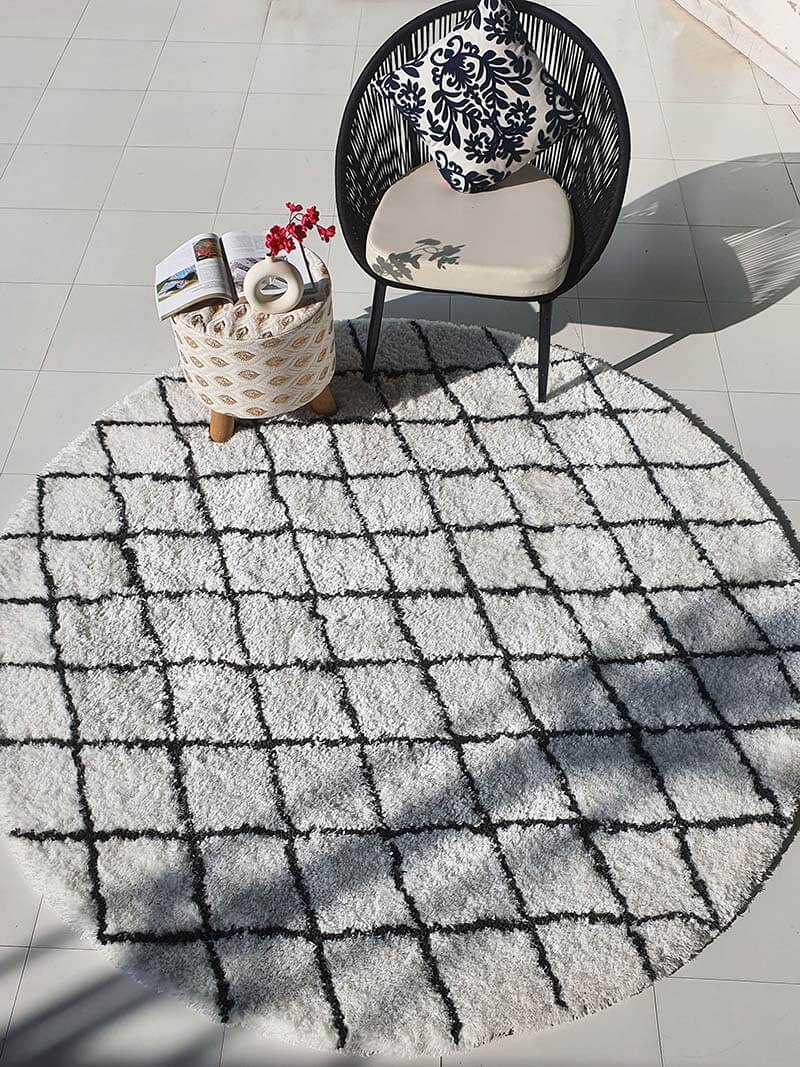 Shaggy Rugs Round and Rectangular for Home Decor.