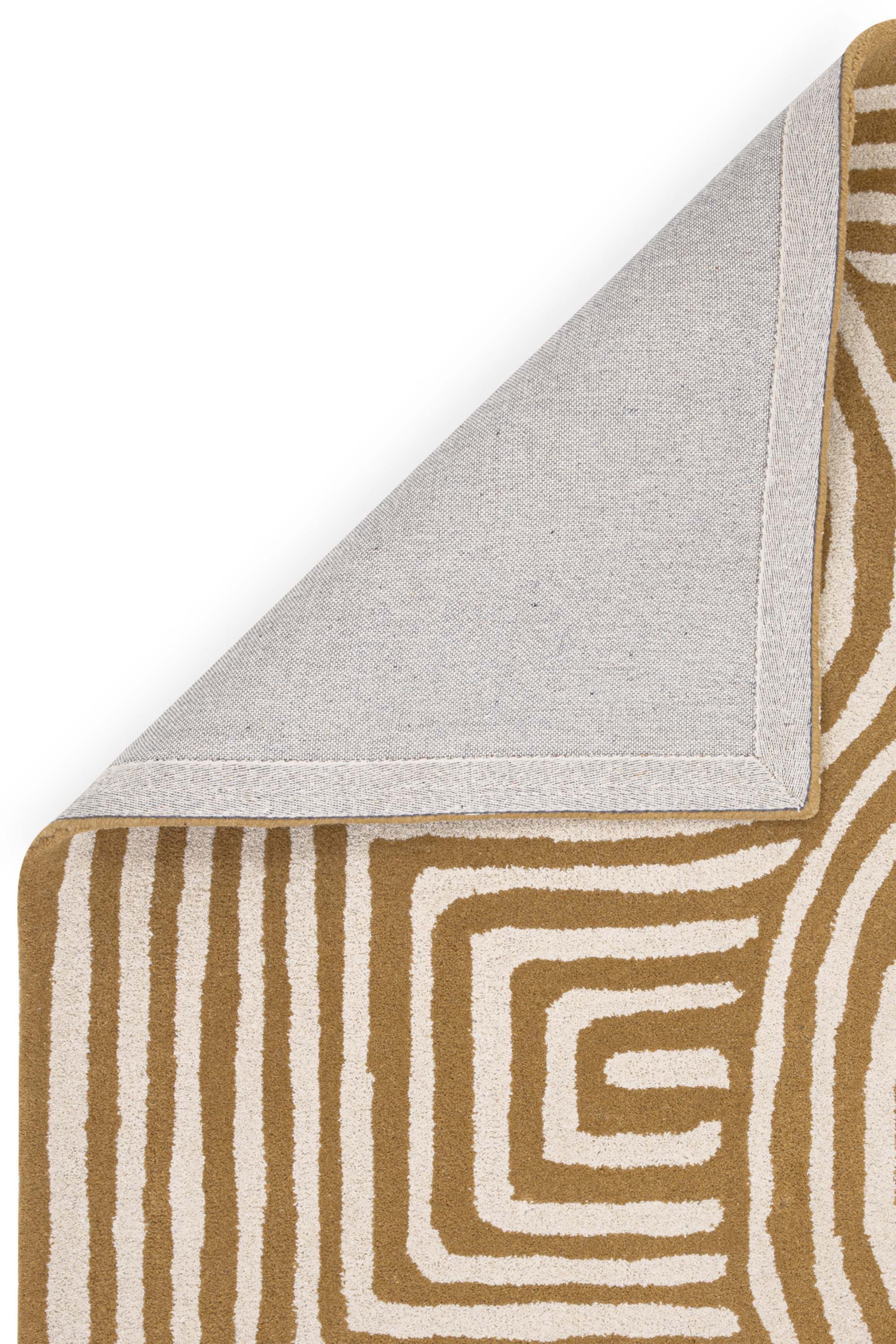 Curve Ochre Hand-Tufted Rug