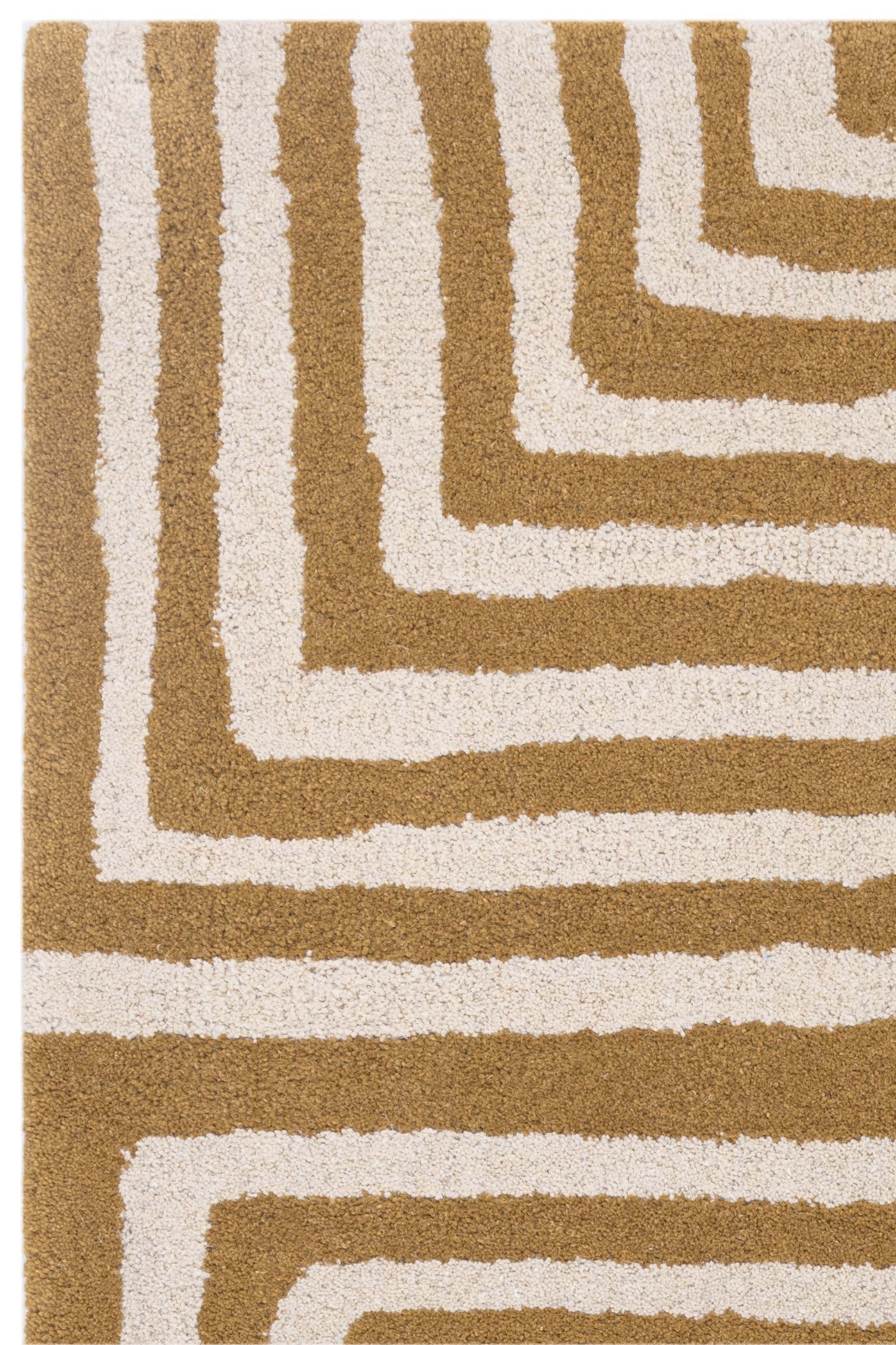 Curve Ochre Hand-Tufted Rug