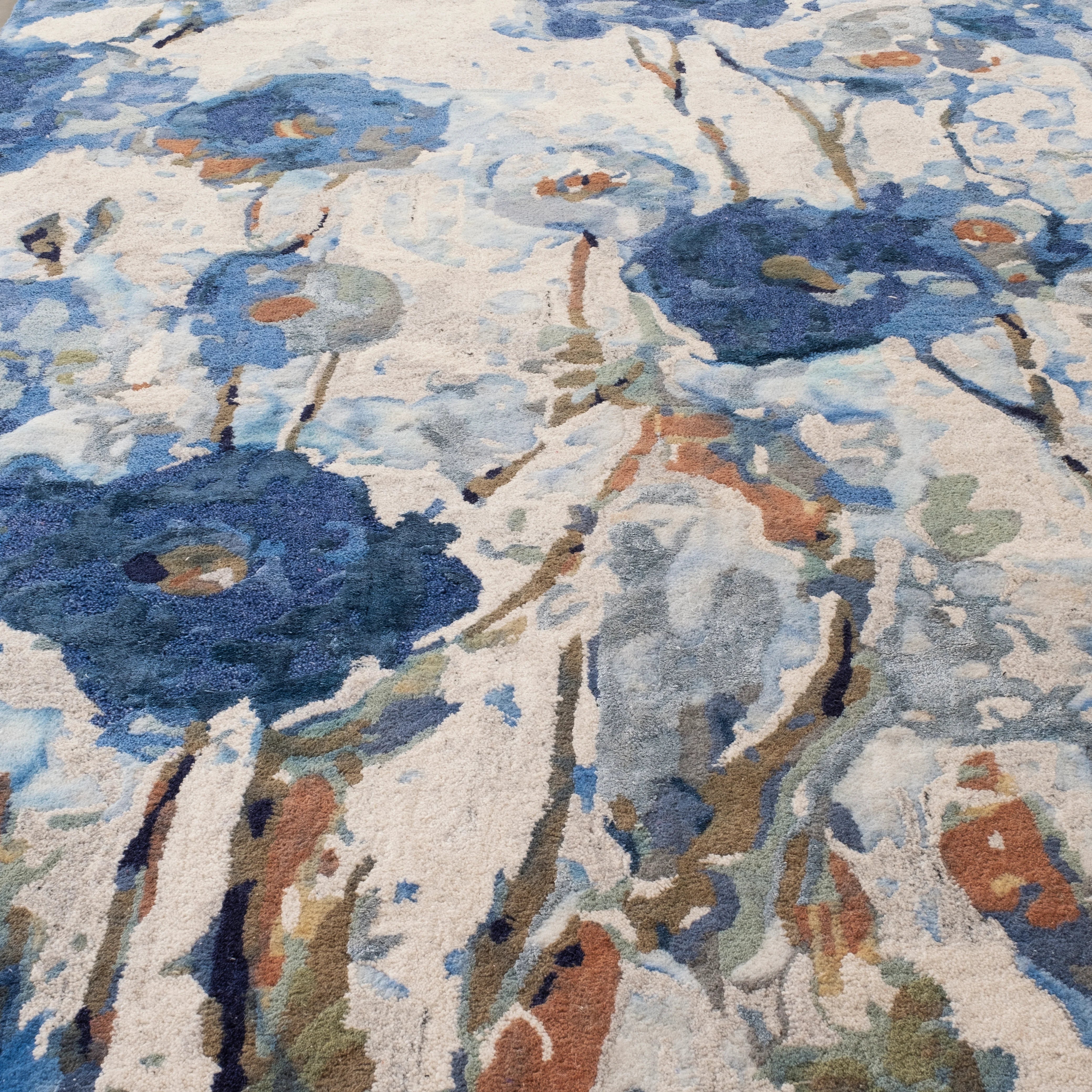 Azure Bloom Hand-Tufted Rug