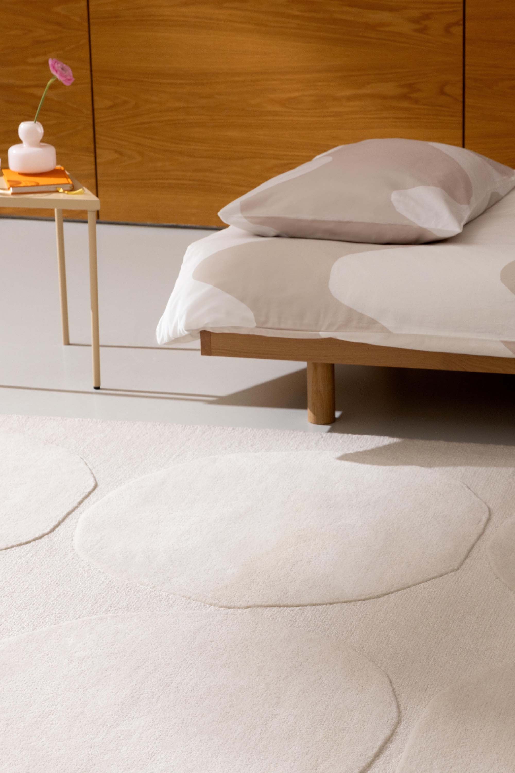 Stonehaven Hand-Tufted Rug: Geometric Elegance in Wool