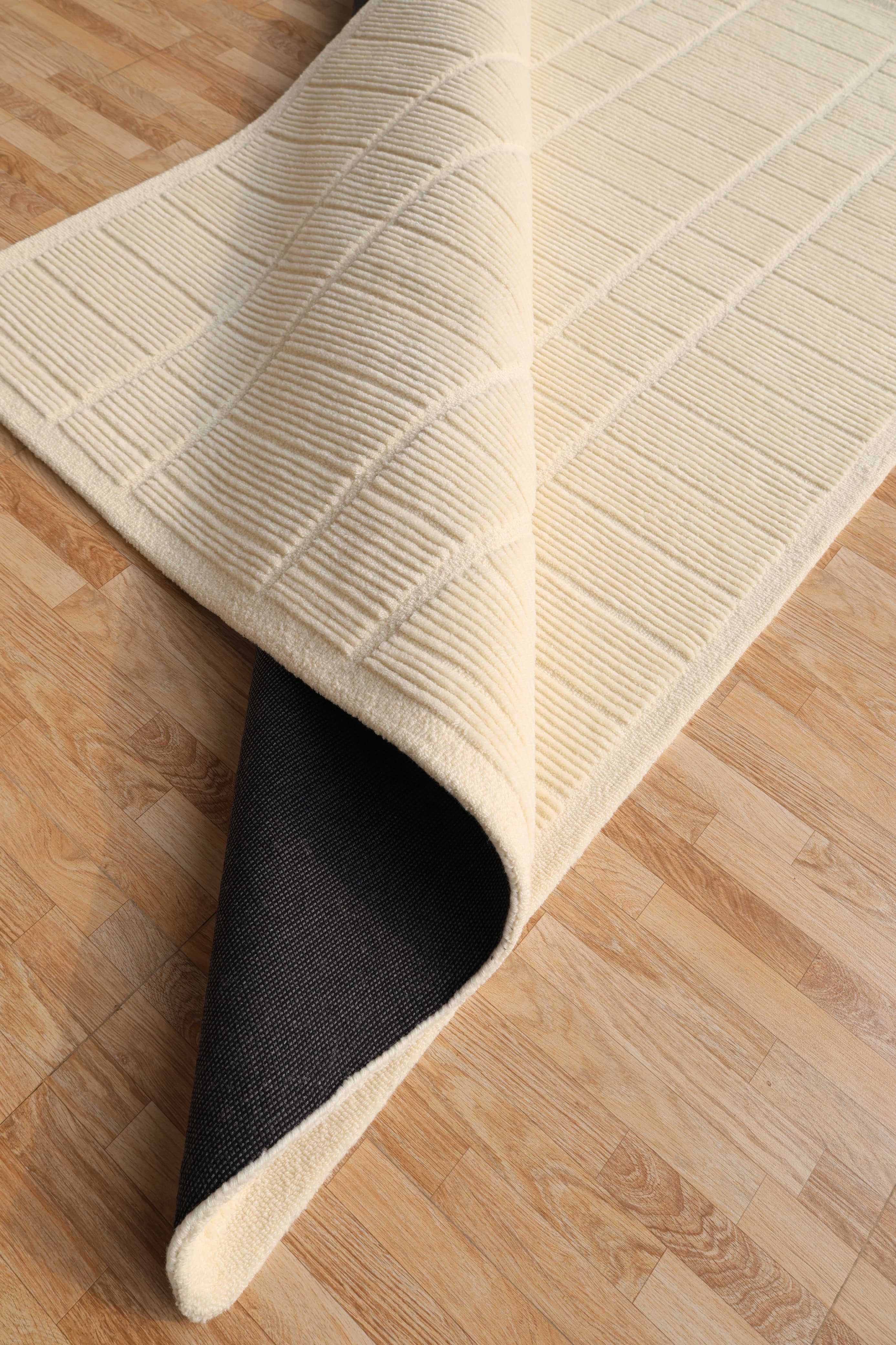 Geller Hand-Tufted Wool Rug