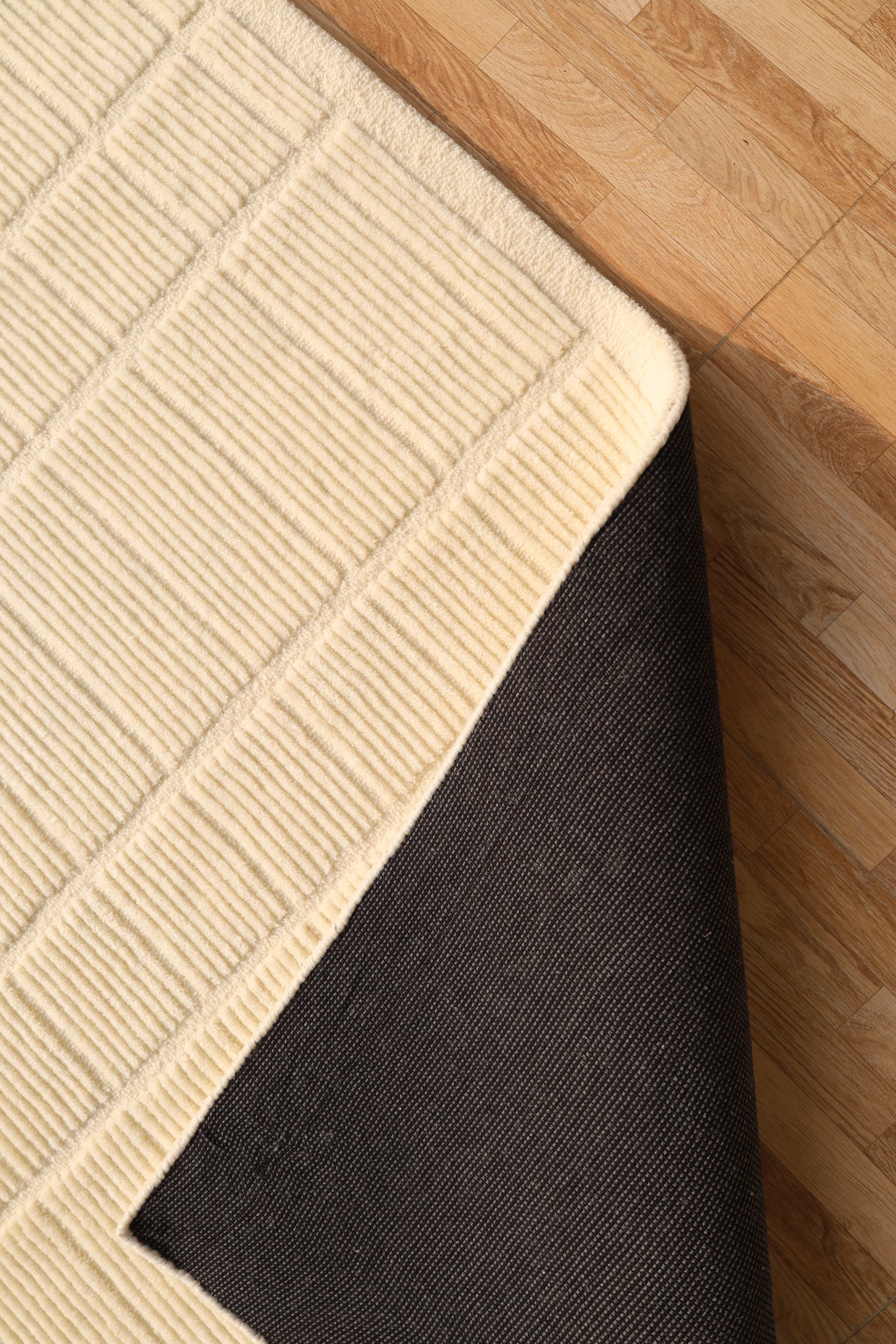 Geller Hand-Tufted Wool Rug