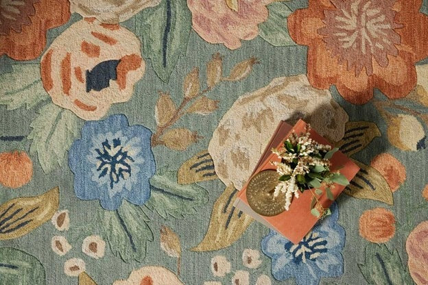 Silhouette Garden Scallop Rug